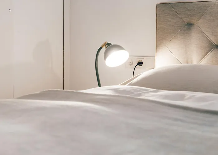 Haus Astrid & Summer Card *